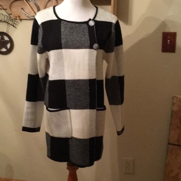 NWOT Heavy sweater coat. - Picture 2 of 6